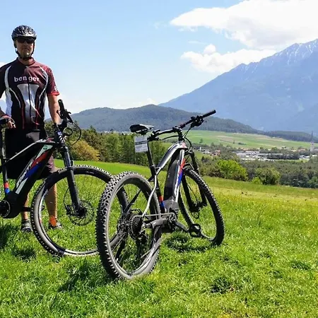 Alpenhof Wohlfuehlpension Gæstehus Obsteig