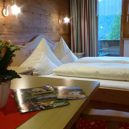 Alpenhof Wohlfuehlpension 3* Obsteig