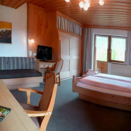 Alpenhof Wohlfuehlpension בית הארחה 3*