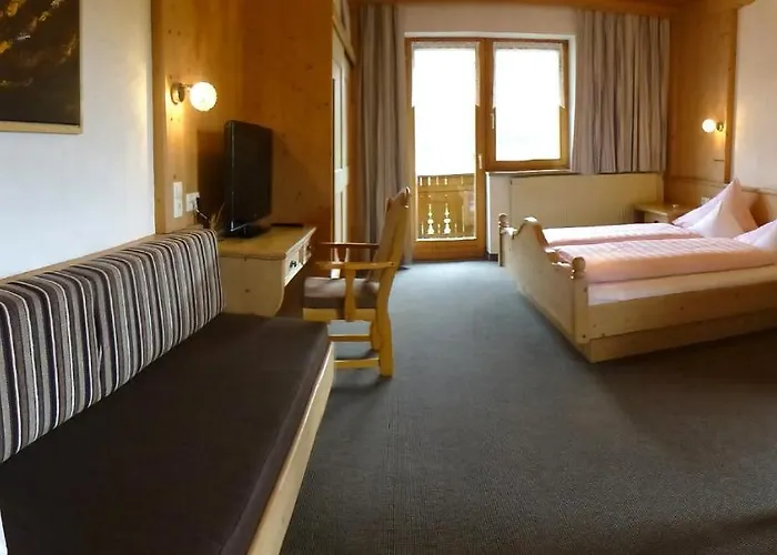 Alpenhof Wohlfuehlpension Guest house 3*