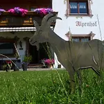 Alpenhof Wohlfuehlpension