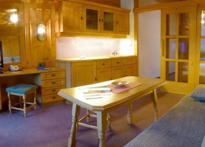 Alpenhof Wohlfuehlpension Obsteig