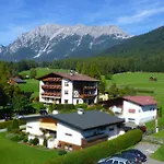 Alpenhof Wohlfuehlpension Maison d'hôtes